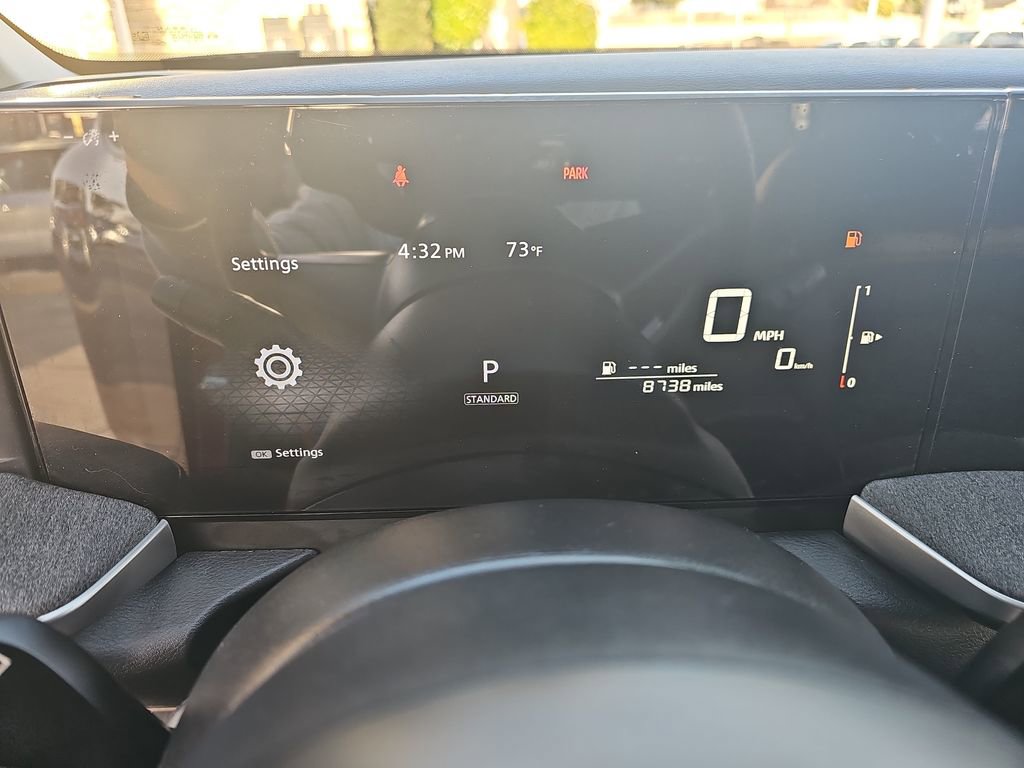 Used 2025 Nissan Kicks SV image 18