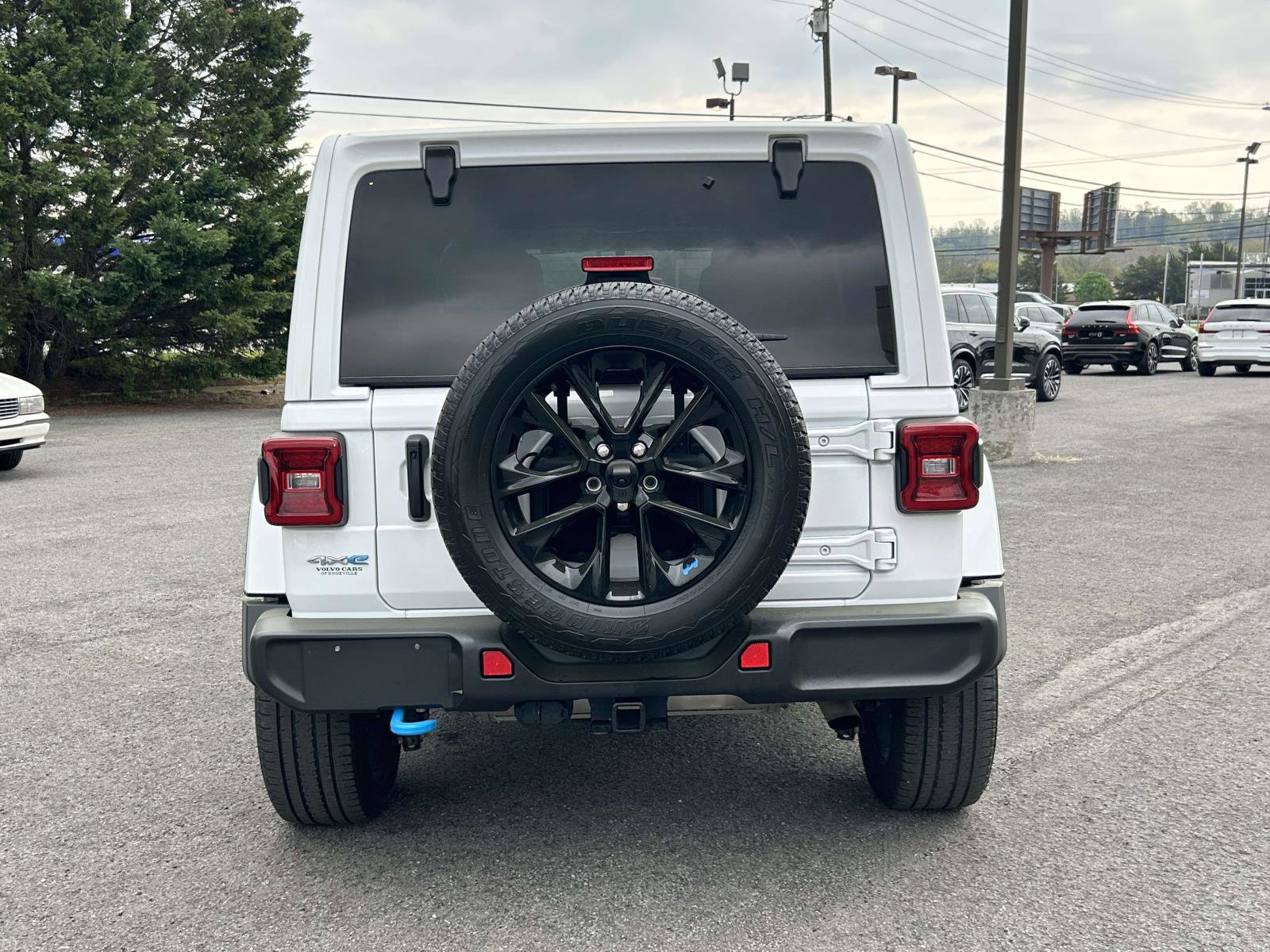 Used 2023 Jeep Wrangler Unlimited Sahara w/ Cold Weather Group image 4