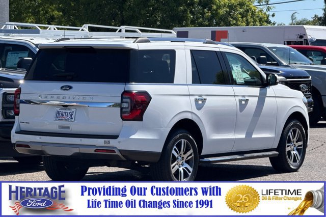 Used 2023 Ford Expedition Limited AWD/4WD image 4