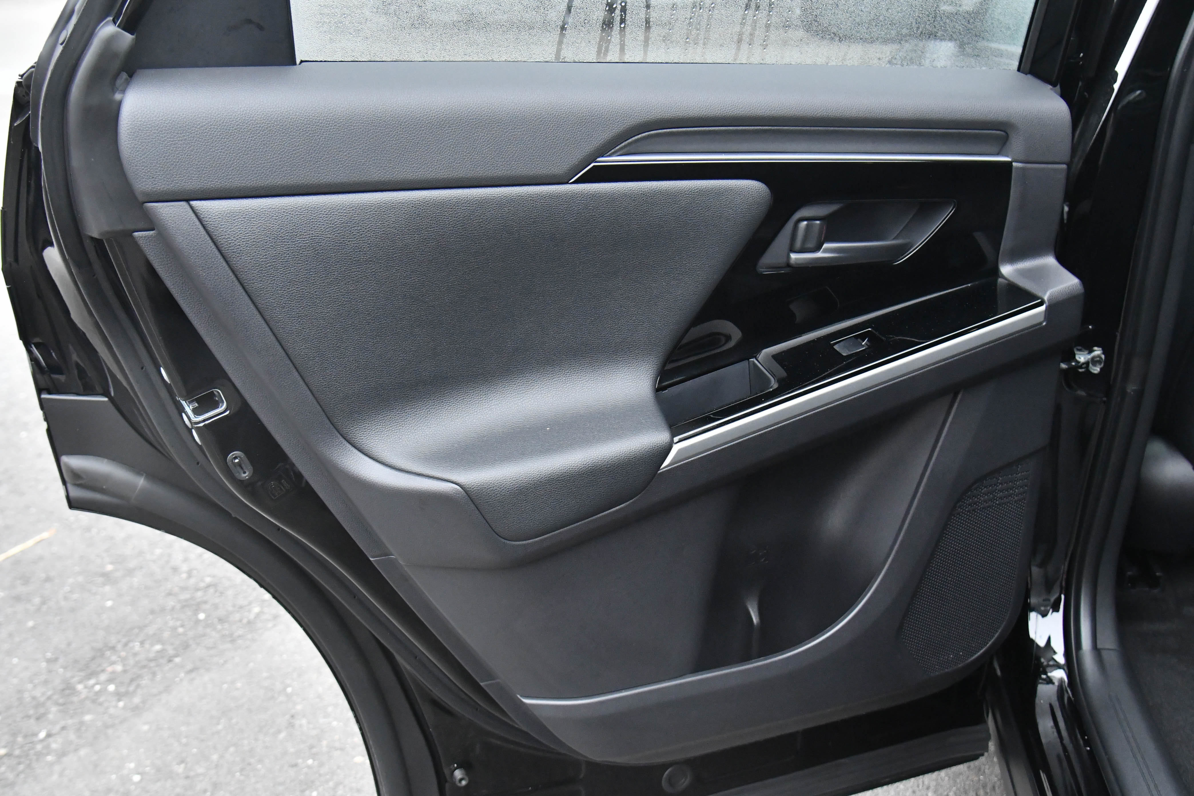 Used 2024 Toyota bZ4X AWD w/ Weather Package image 39