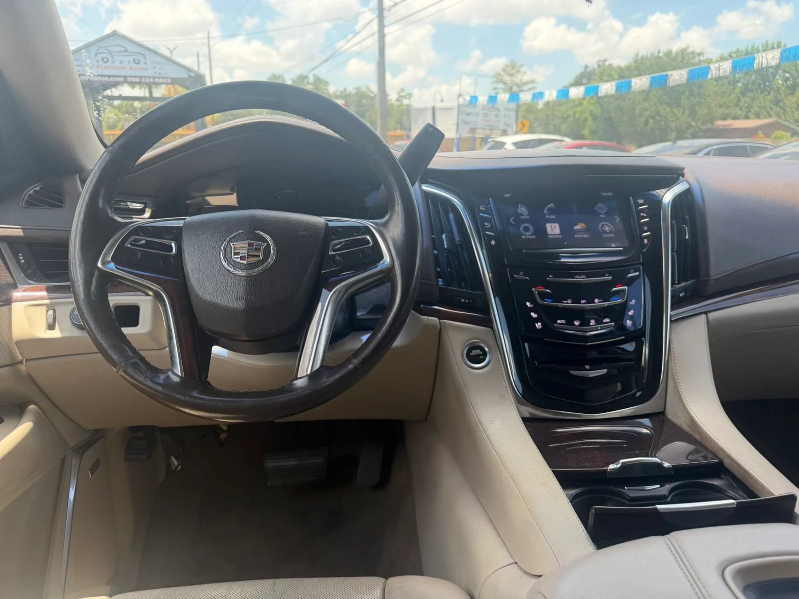 Used 2015 Cadillac Escalade ESV Luxury RWD image 15
