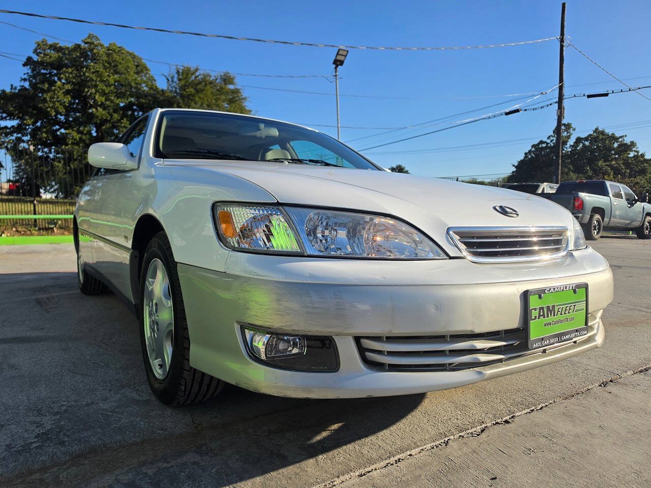 Used 2000 Lexus ES 330 FWD image 4