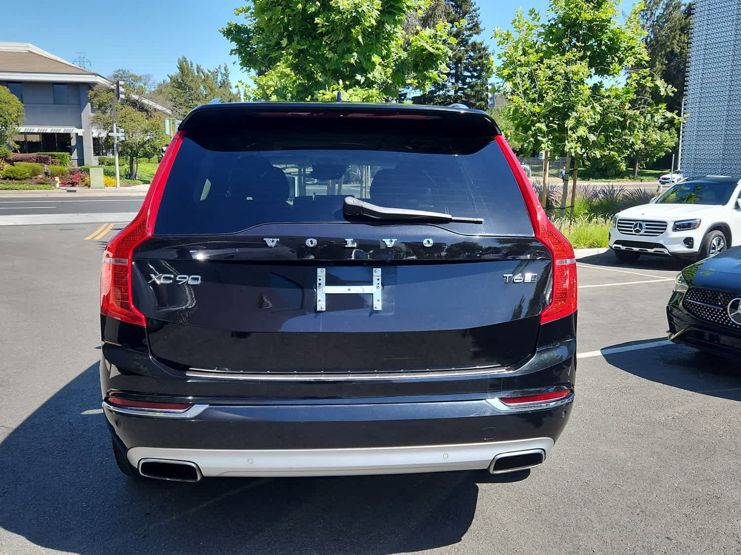 Used 2018 Volvo XC90 T6 Inscription w/ Convenience Package AWD/4WD image 9