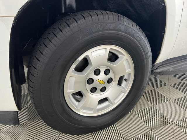 Used 2013 Chevrolet Tahoe LS RWD image 24