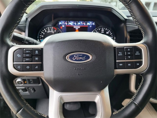 Used 2022 Ford Expedition Limited image 3