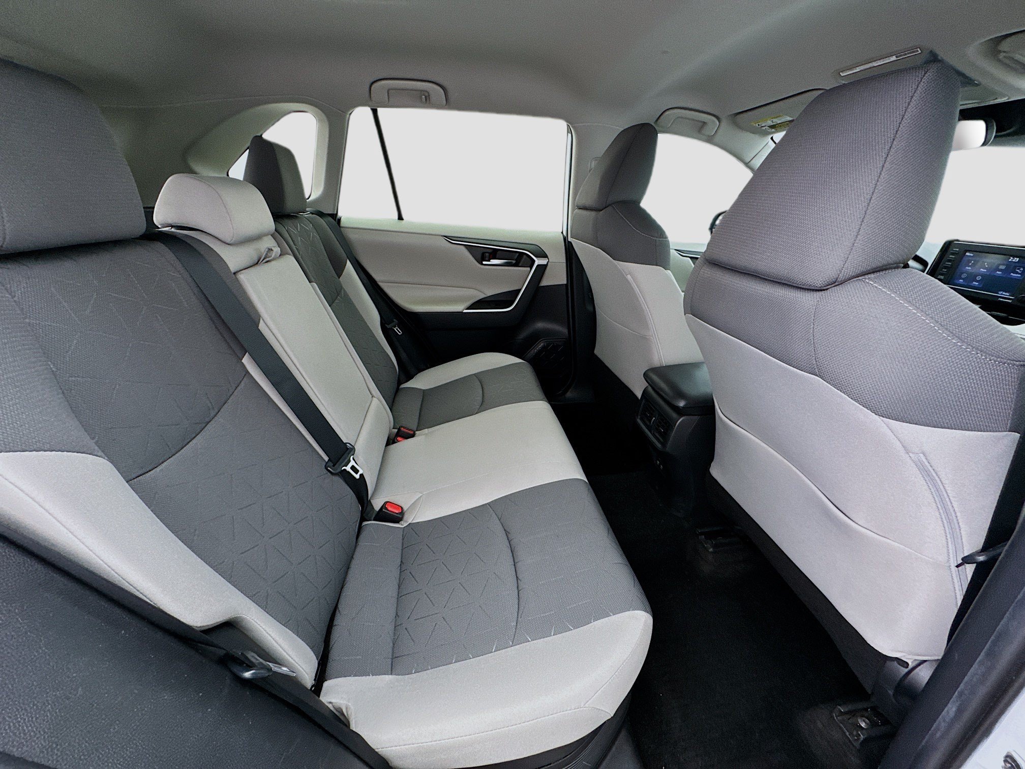 Used 2021 Toyota RAV4 XLE AWD/4WD image 18