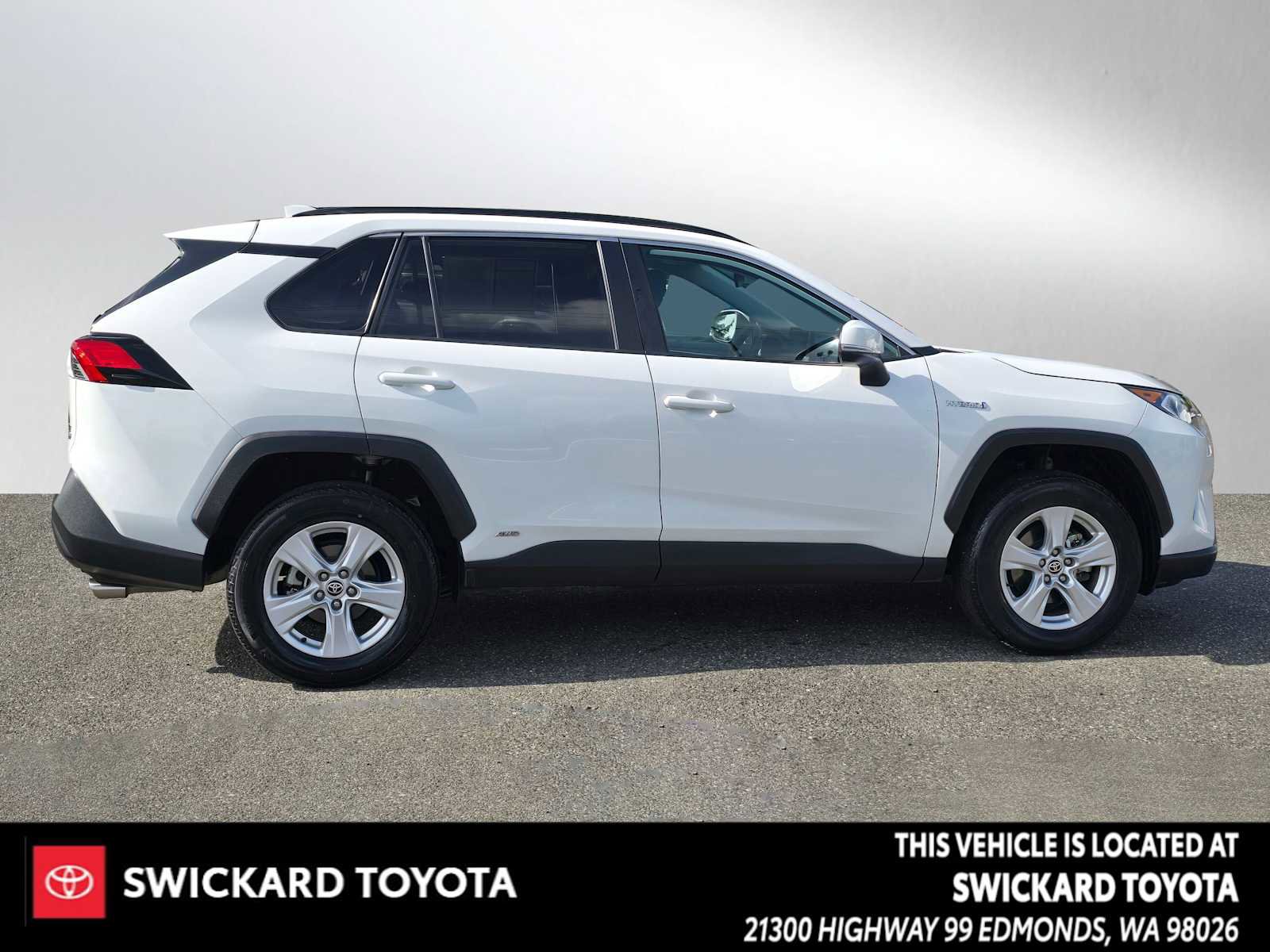 Used 2021 Toyota RAV4 XLE w/ Convenience Package