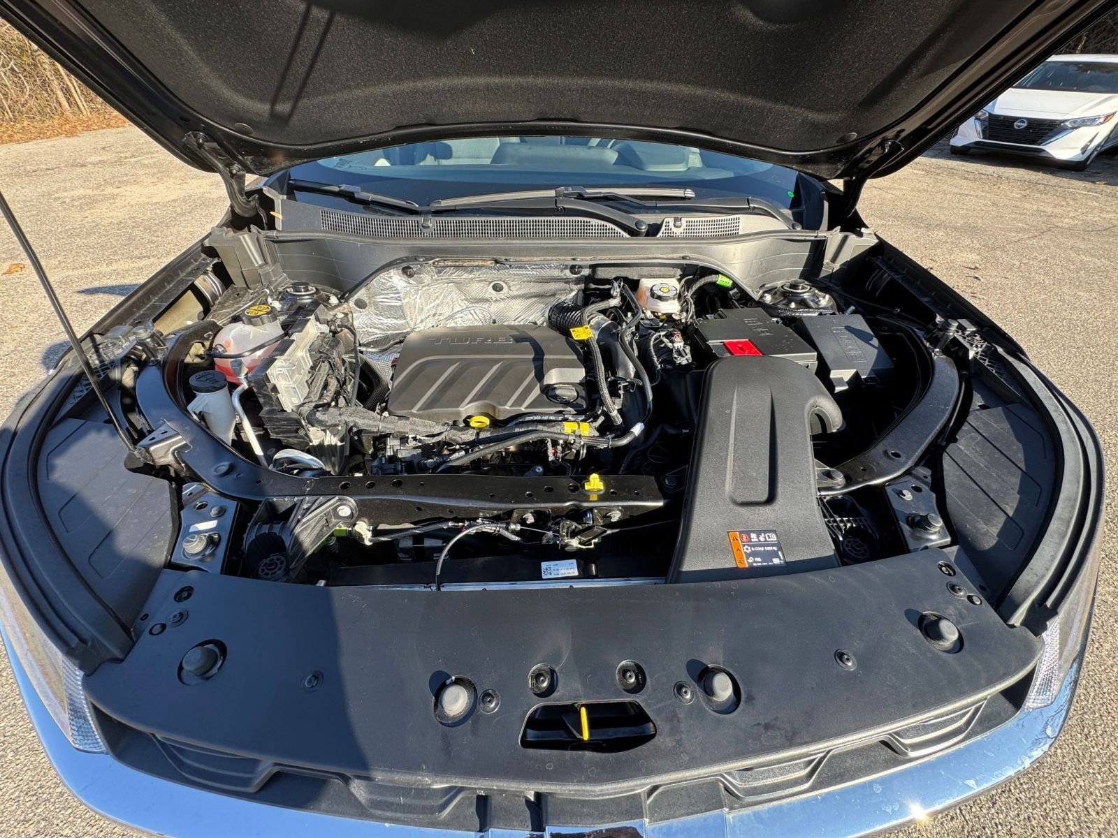 Used 2025 Chevrolet Trax LT w/ LT Convenience Package image 27