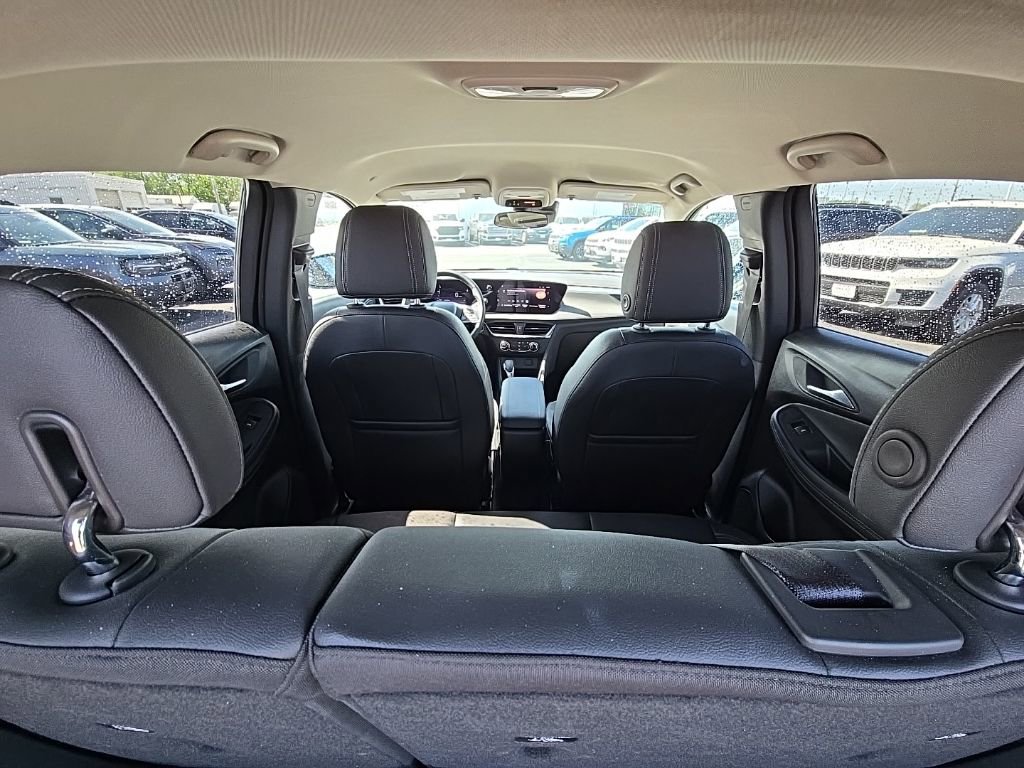 Used 2025 Buick Encore GX Preferred FWD image 38