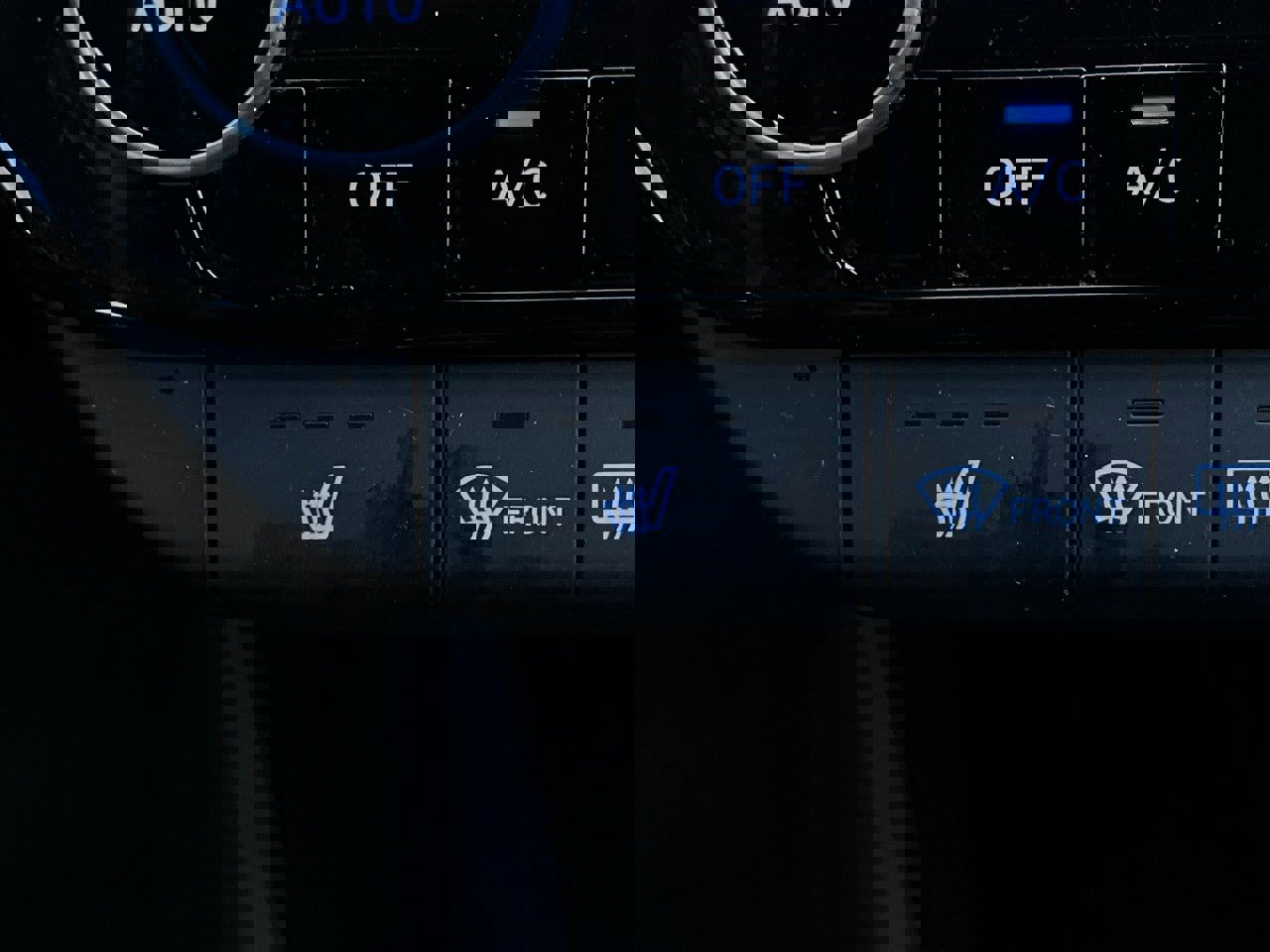 Used 2025 Hyundai Elantra SEL image 28