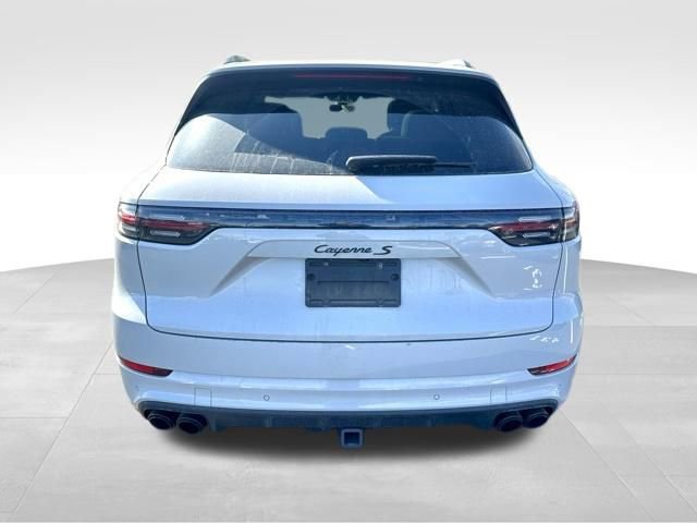 Used 2023 Porsche Cayenne S Platinum image 6