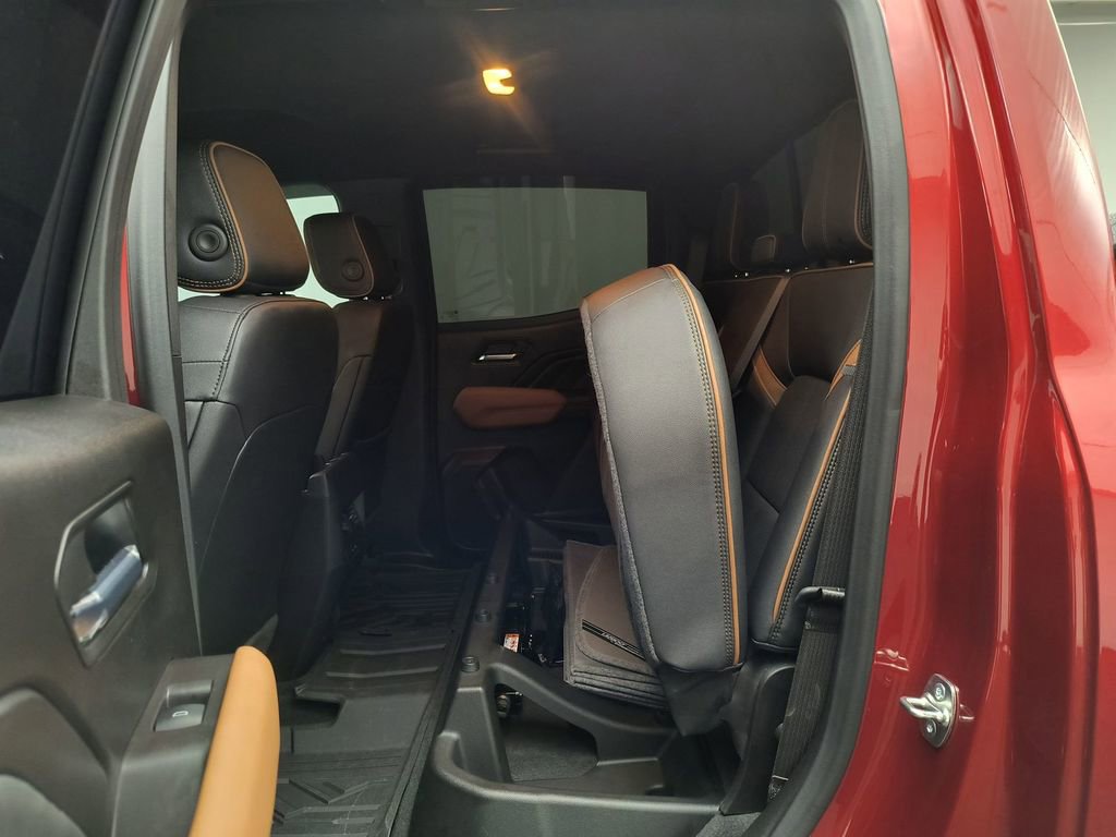 Used 2025 GMC Canyon AT4 AWD/4WD image 21