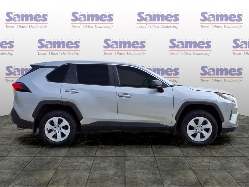 Used 2023 Toyota RAV4 LE FWD image 8
