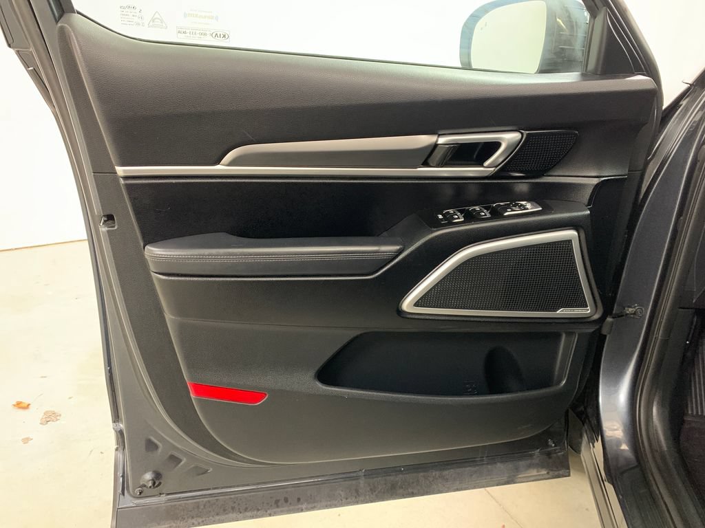 Used 2020 Kia Telluride S AWD/4WD image 17
