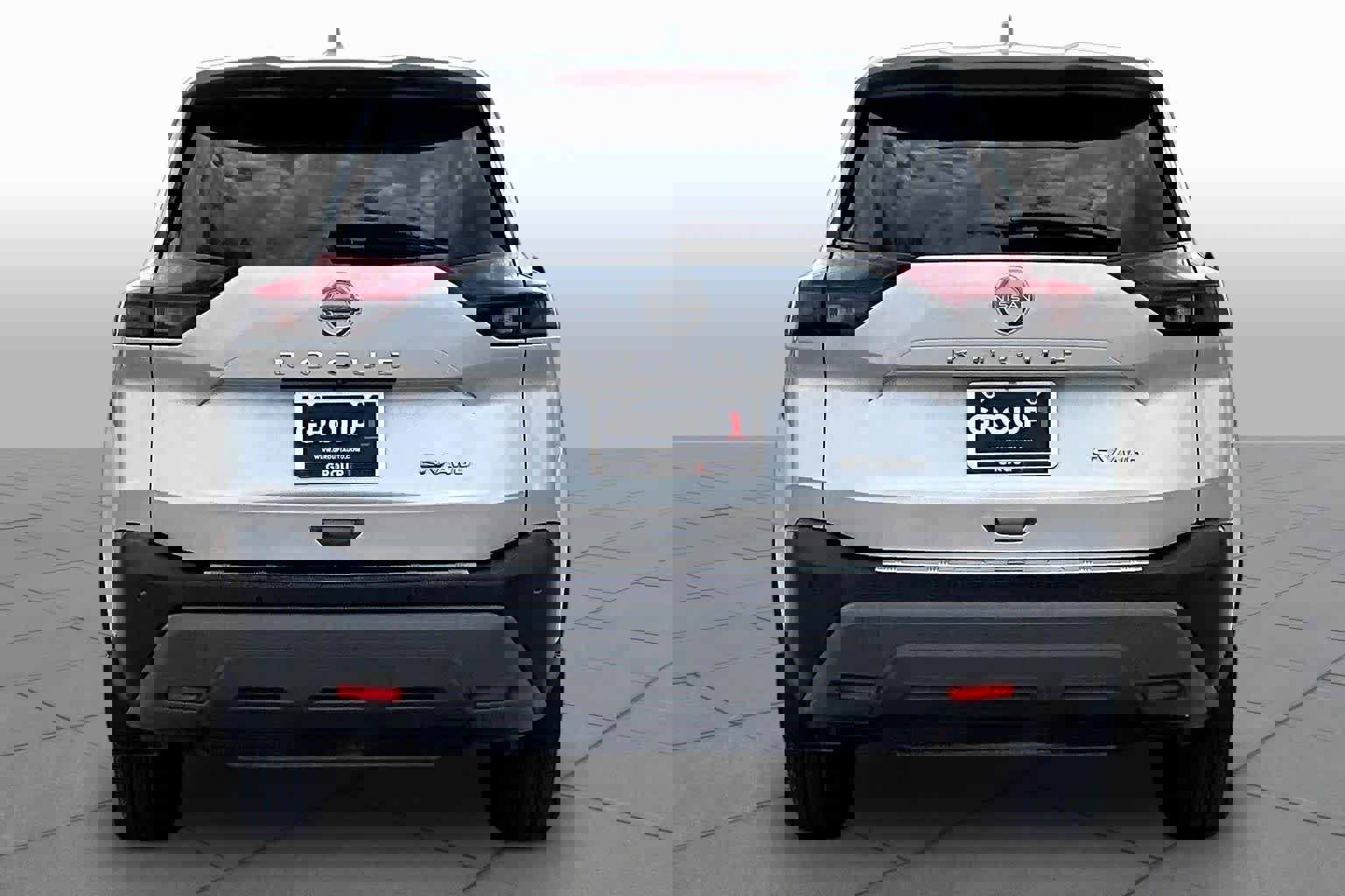 Certified 2022 Nissan Rogue SV image 5