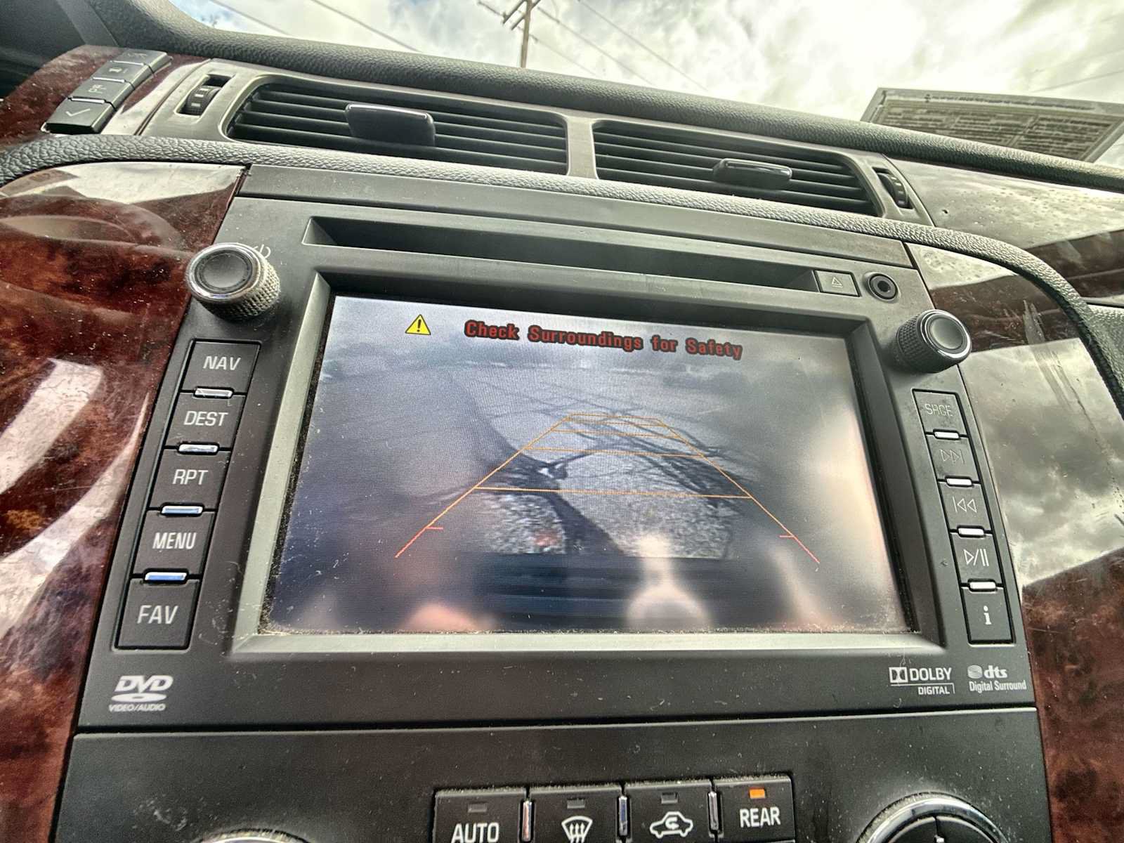 Used 2013 Chevrolet Tahoe LTZ AWD/4WD image 15