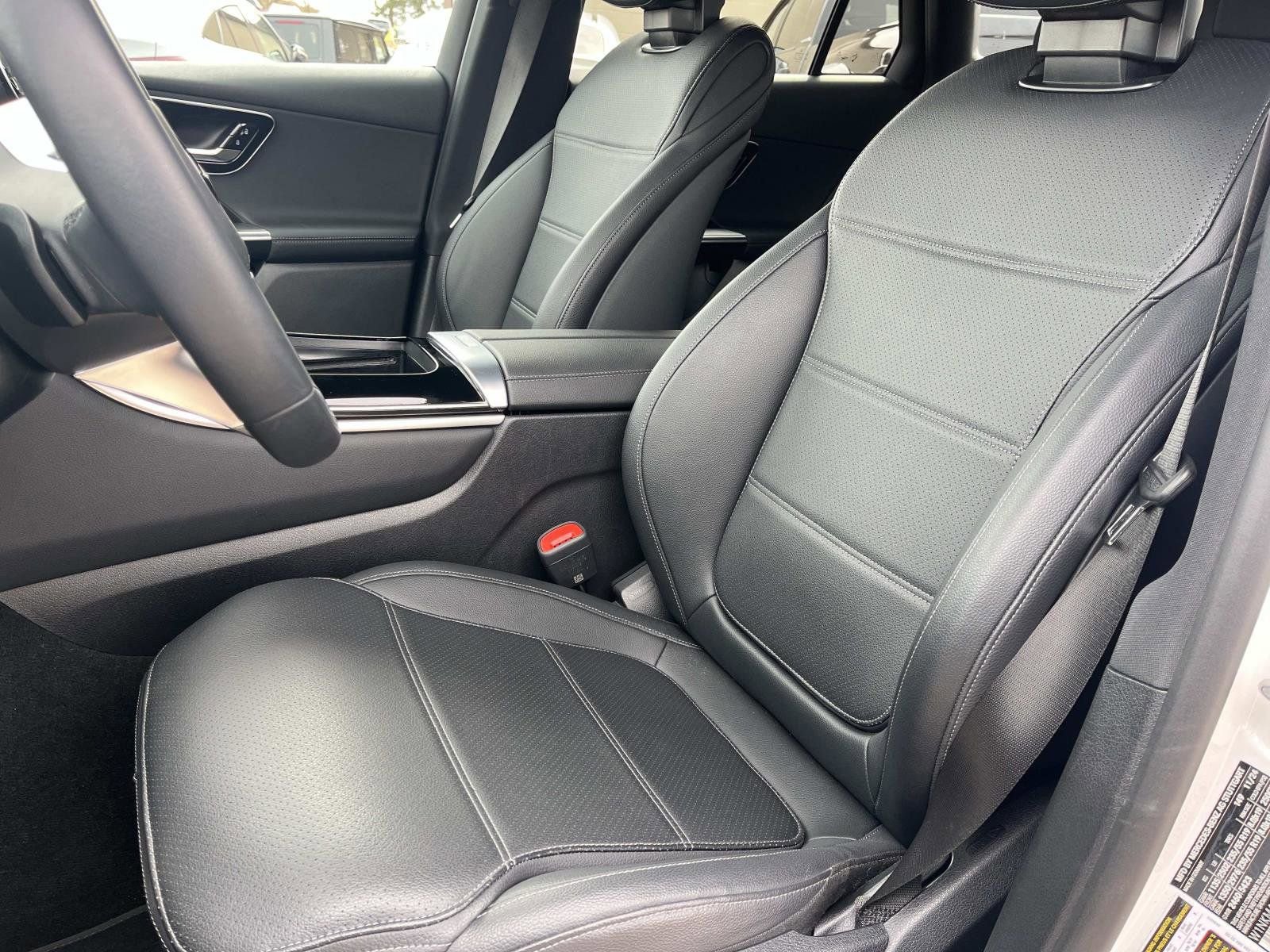 Certified 2025 Mercedes-Benz GLC 300 image 22