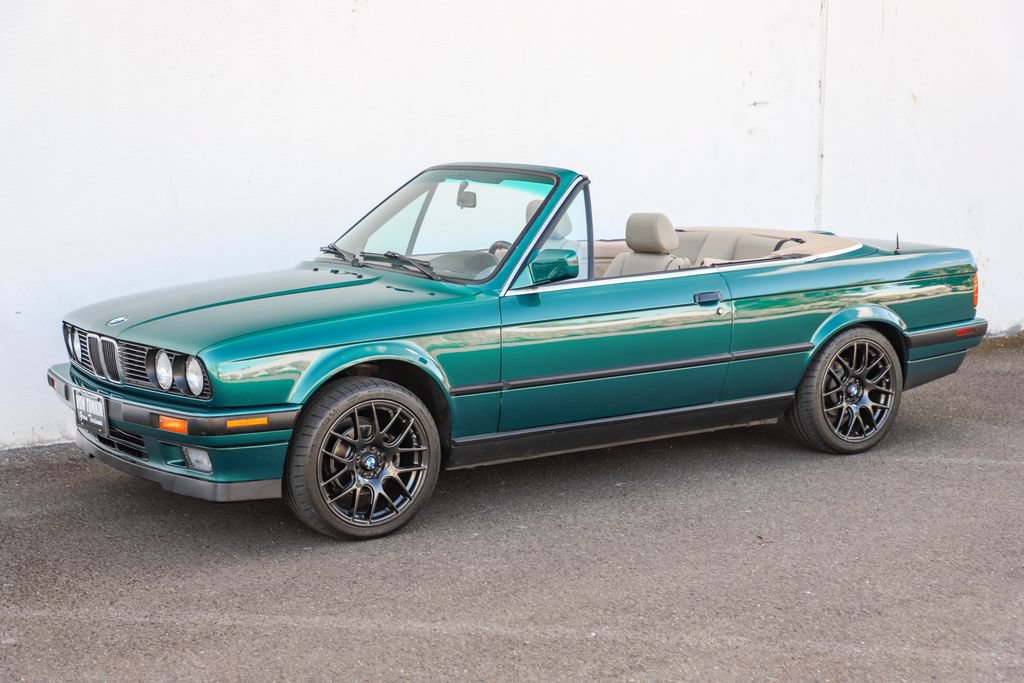Used 1992 BMW 325i Convertible RWD image 22