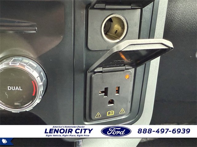 Used 2025 Ford F150 Lariat w/ Equipment Group 501A Mid image 29