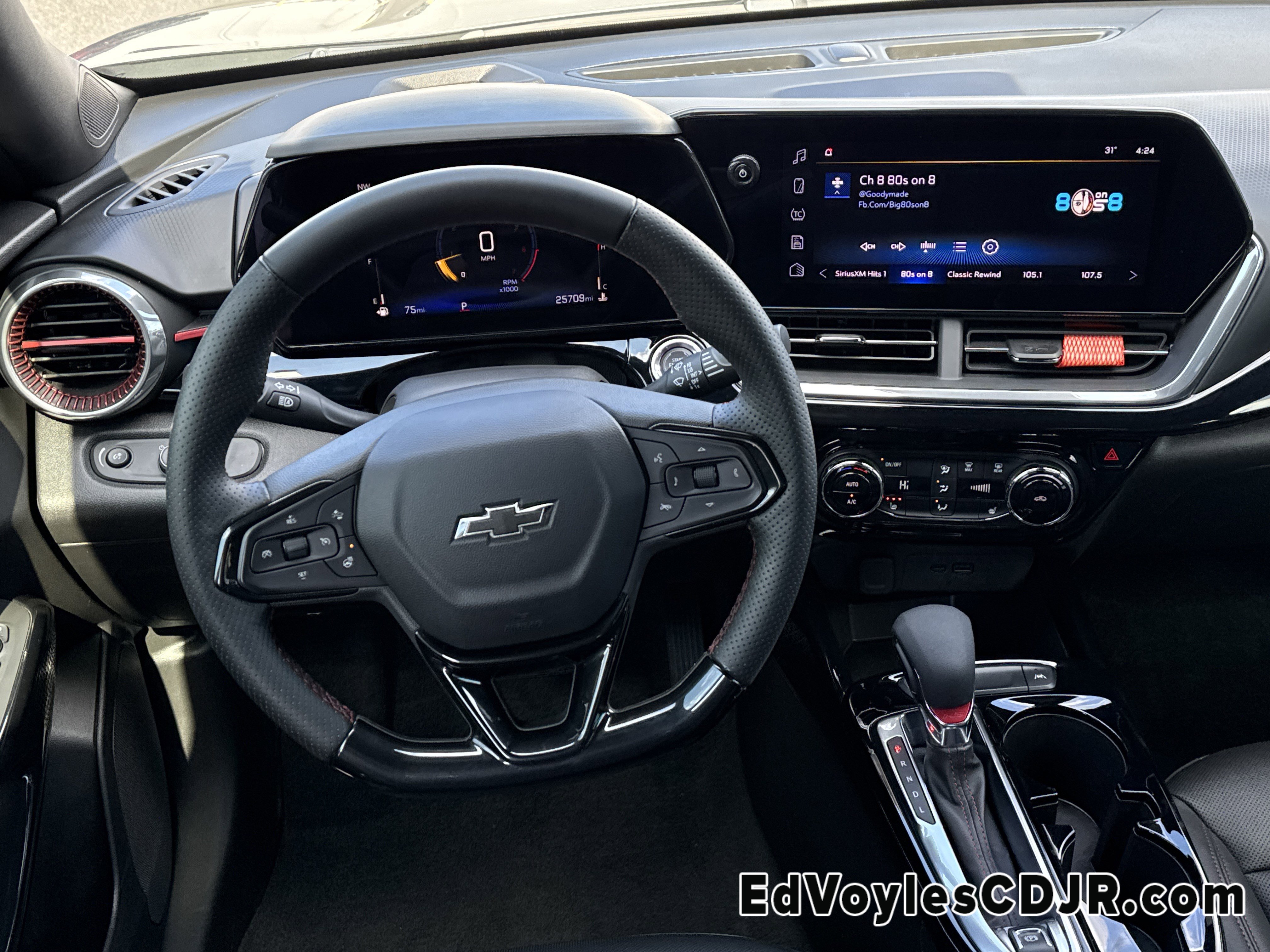 Used 2025 Chevrolet Trax RS w/ Driver Confidence Package image 27