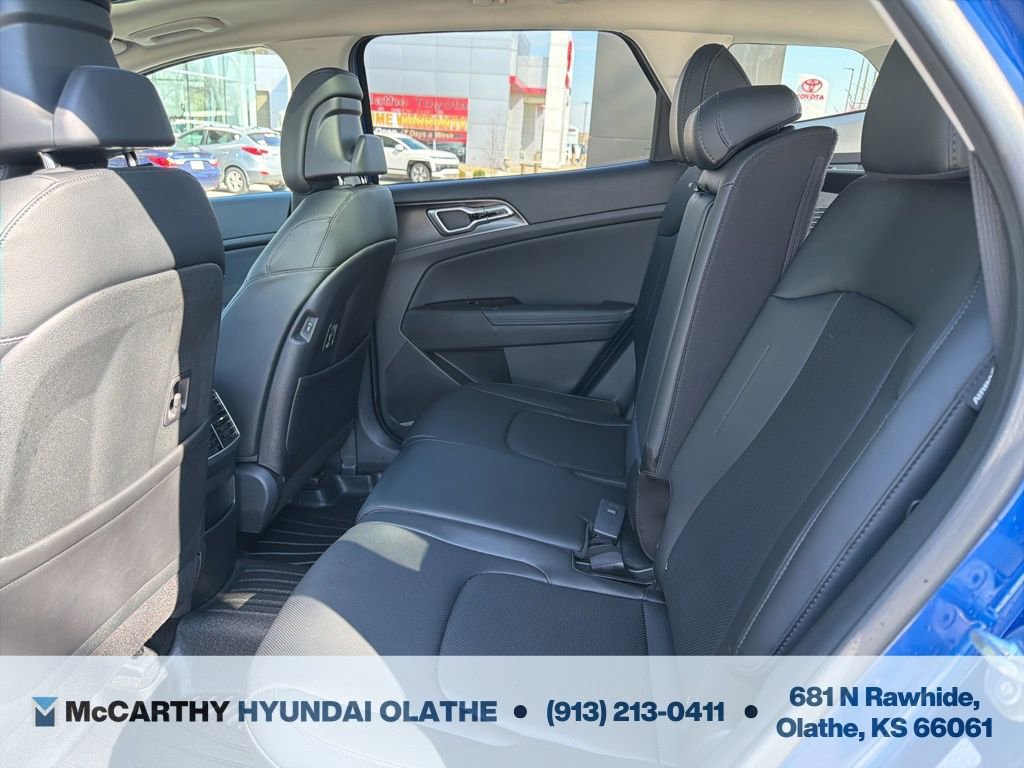 Used 2025 Kia Sportage EX w/ Premium Package FWD image 5