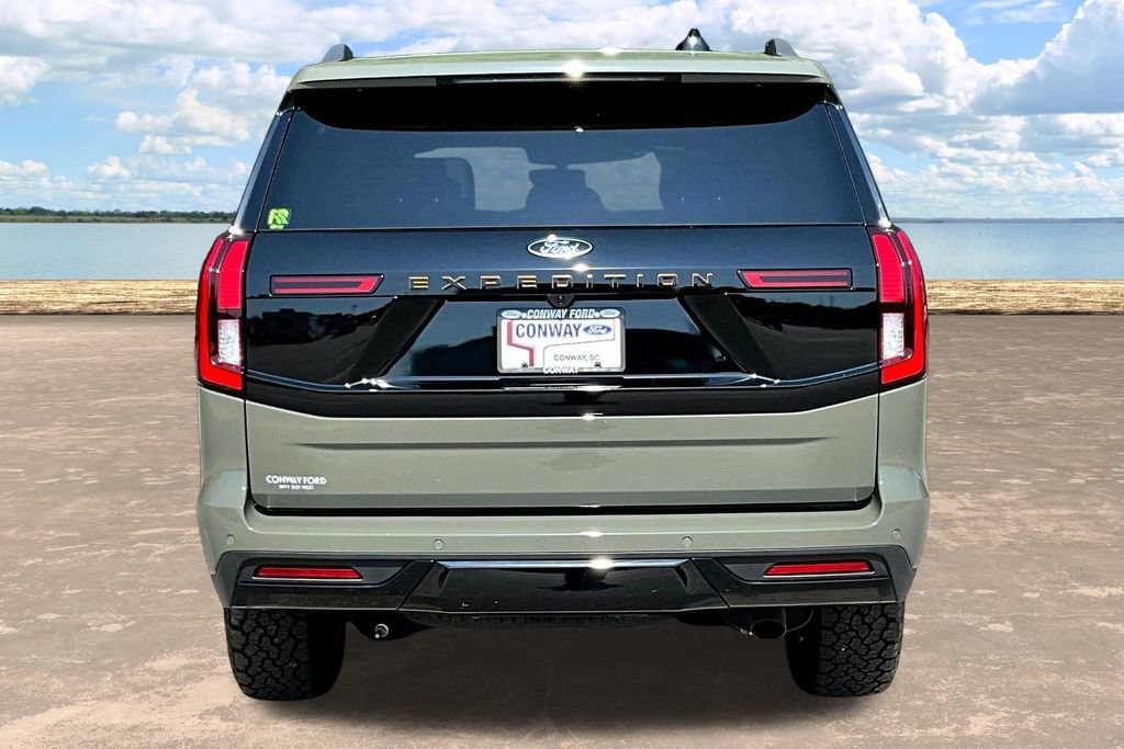 Used 2025 Ford Expedition Tremor AWD/4WD image 7
