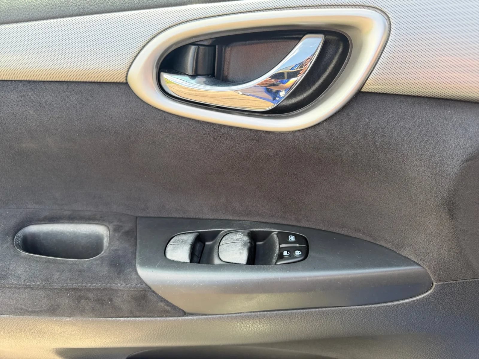 Used 2015 Nissan Sentra SR FWD image 14