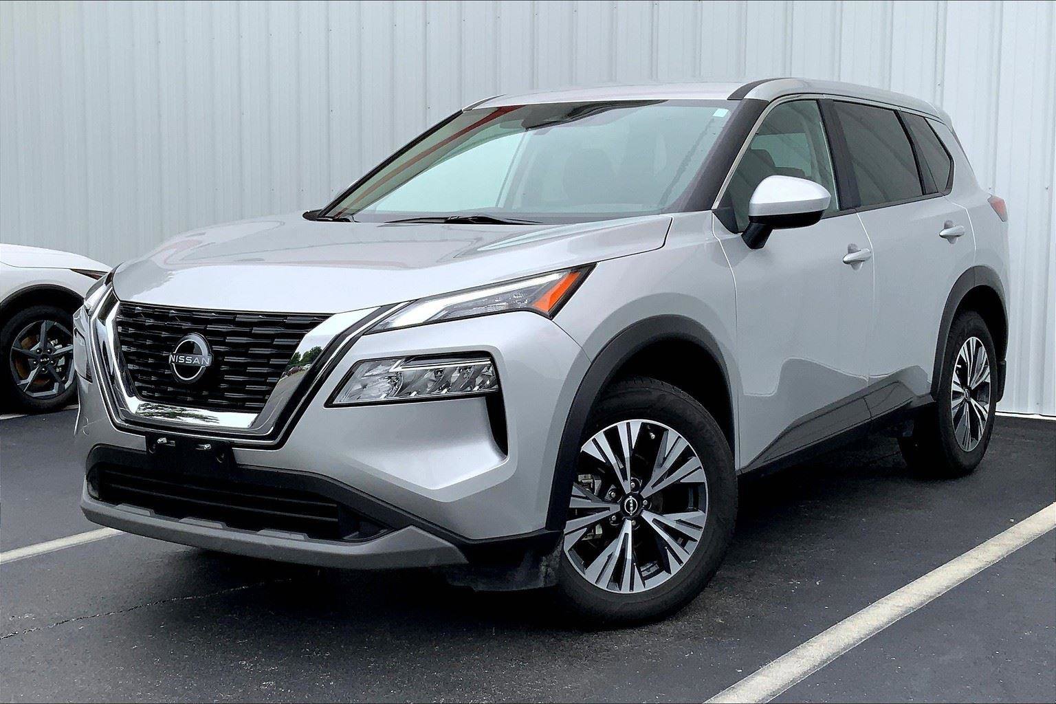 Used 2023 Nissan Rogue SV AWD/4WD image 1