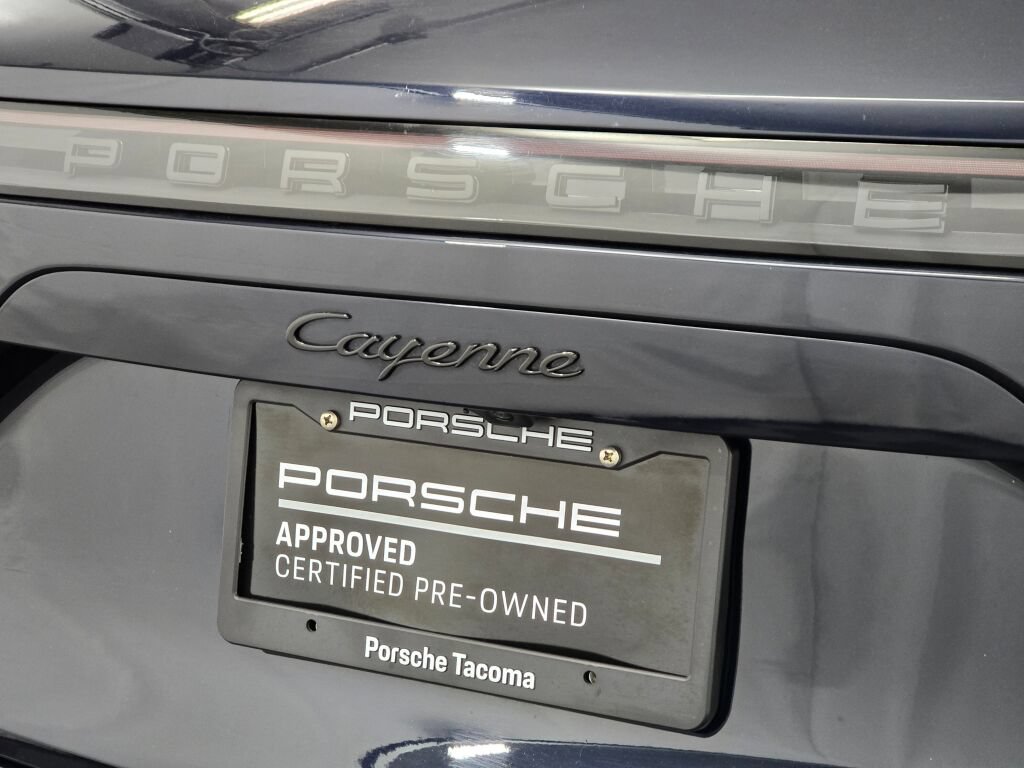 Certified 2023 Porsche Cayenne Platinum Edition AWD/4WD image 33