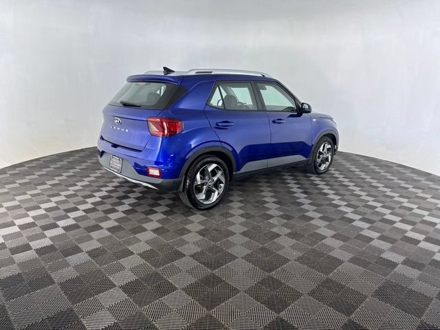 Used 2022 Hyundai Venue Limited FWD image 5