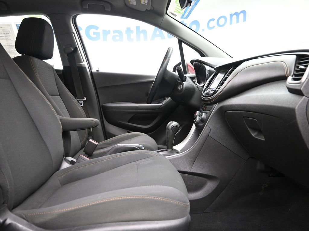 Used 2017 Chevrolet Trax LS image 7