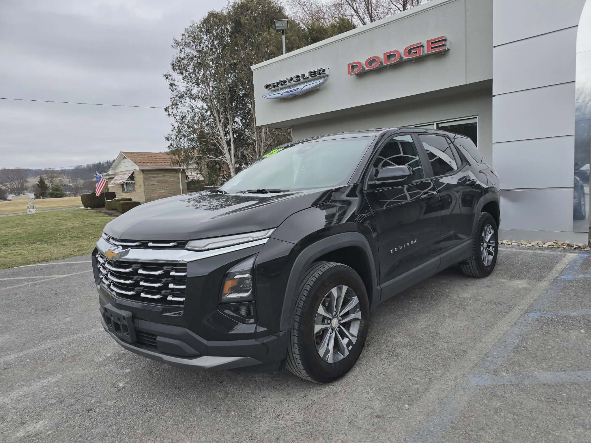 Used 2025 Chevrolet Equinox LT AWD/4WD image 7