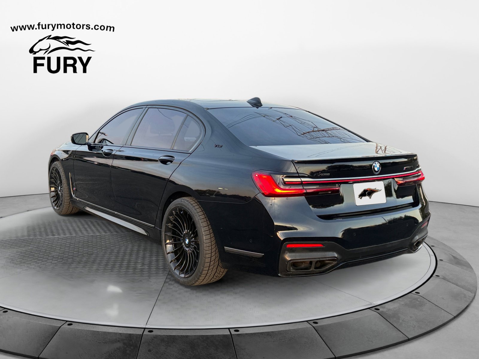 Used 2020 BMW M760i xDrive w/ Luxury Rear Seating Package AWD/4WD image 6