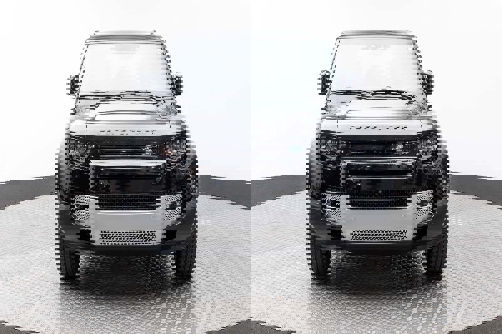 Used 2025 Land Rover Defender 110 S image 6