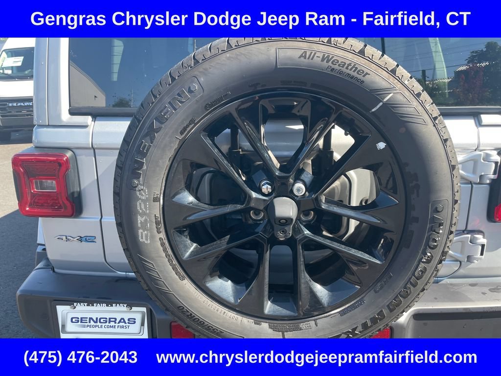 Certified 2024 Jeep Wrangler Unlimited Sahara w/ Technology Group AWD/4WD image 11