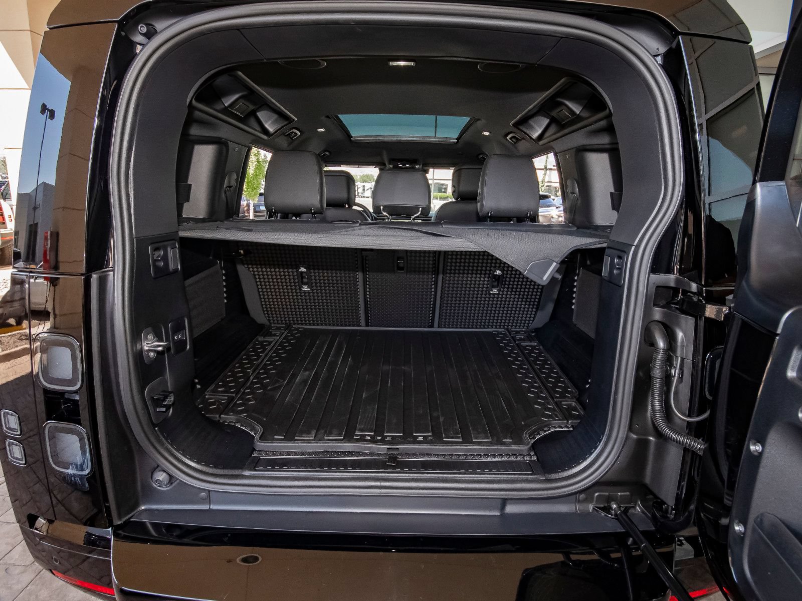 New 2026 Land Rover Defender 110 X-Dynamic SE AWD/4WD image 53