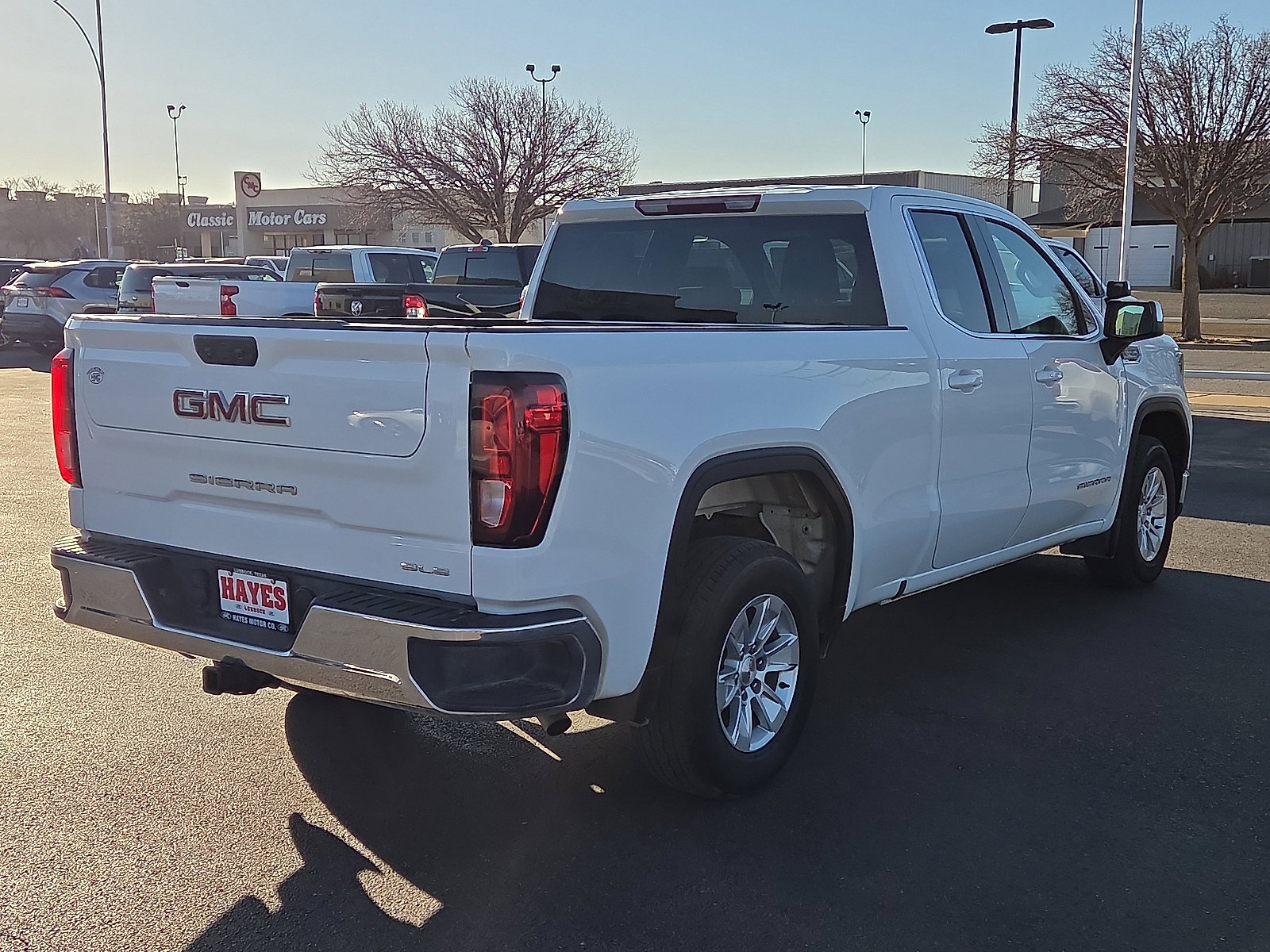 Used 2022 GMC Sierra 1500 SLE image 4