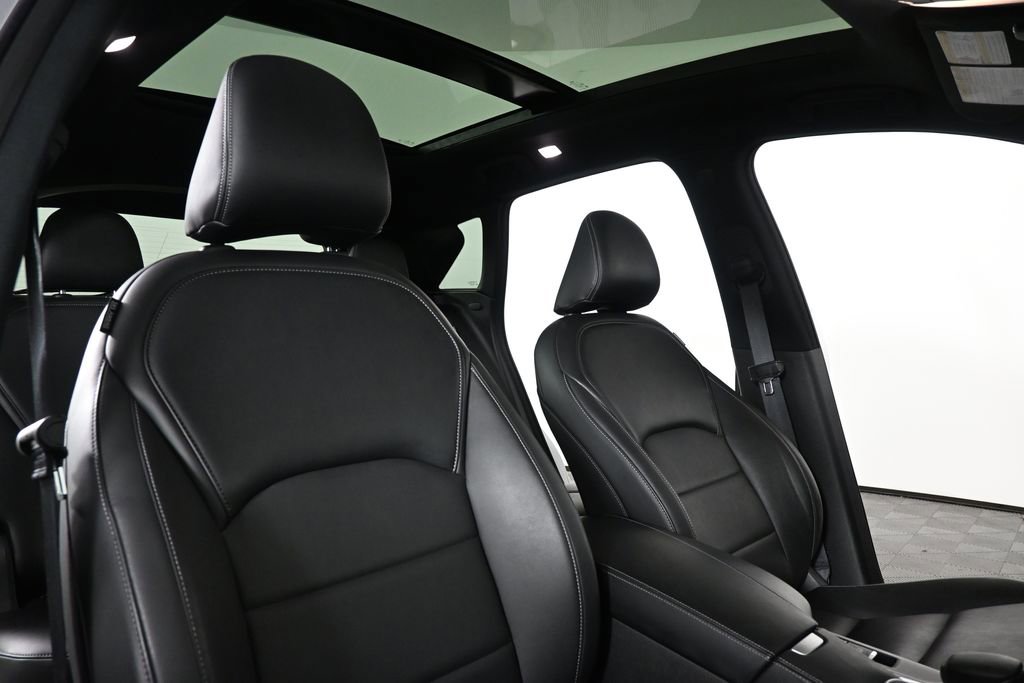 Used 2021 INFINITI QX50 Luxe w/ Appearance Package FWD image 21