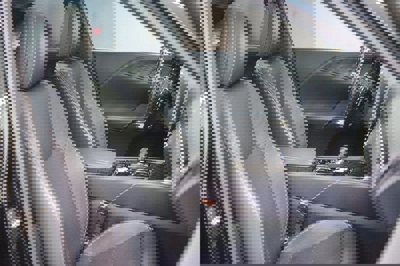 Used 2024 Lexus RX 450h Luxury w/ Convenience Package image 17