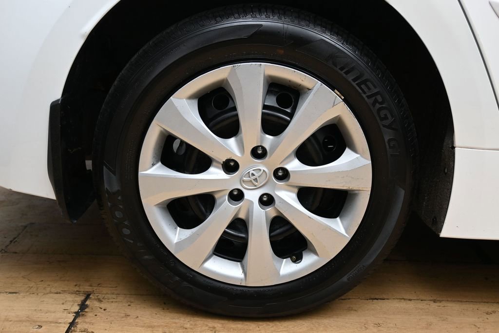 Used 2024 Toyota Corolla LE FWD image 19