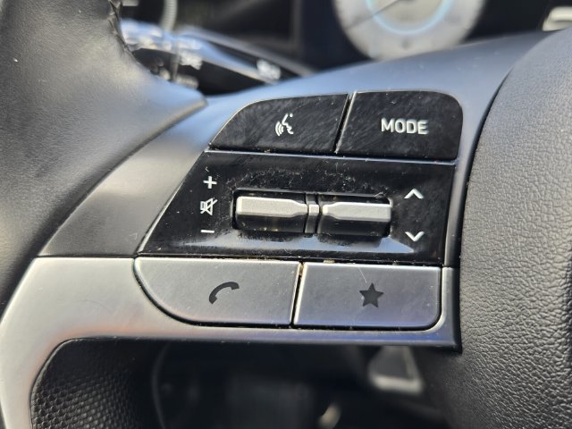 Used 2024 Hyundai Elantra Limited FWD image 23