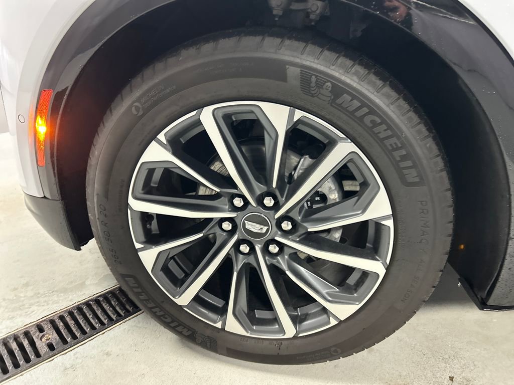 Used 2026 Cadillac Lyriq Sport AWD/4WD image 9