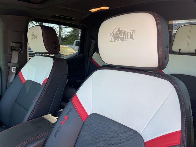 Used 2024 GMC Canyon AT4X w/ AT4X AEV Edition image 11