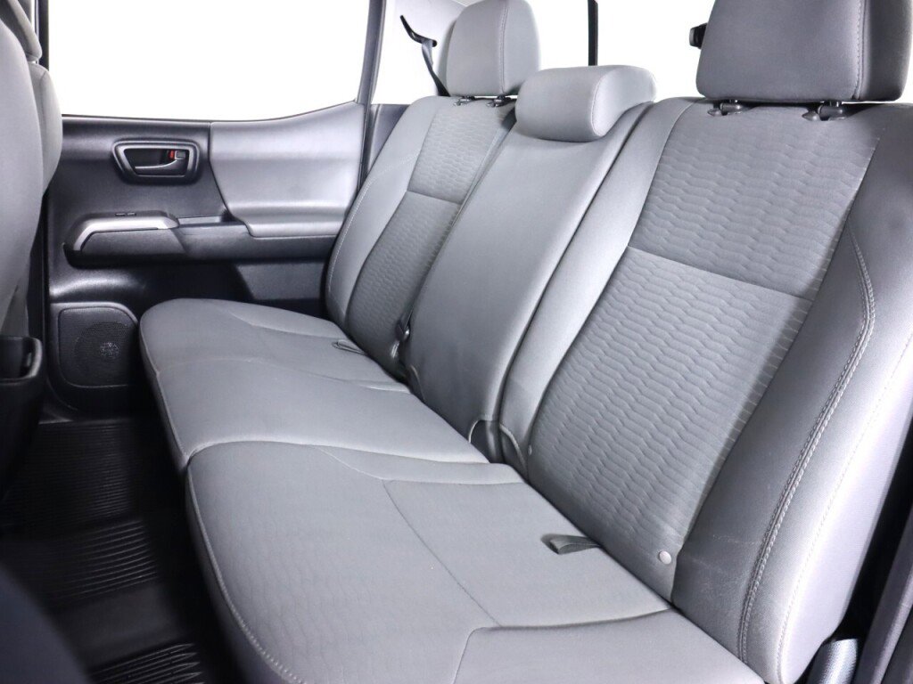 Used 2016 Toyota Tacoma SR5 w/ SR5 Appearance Package (SN) image 31