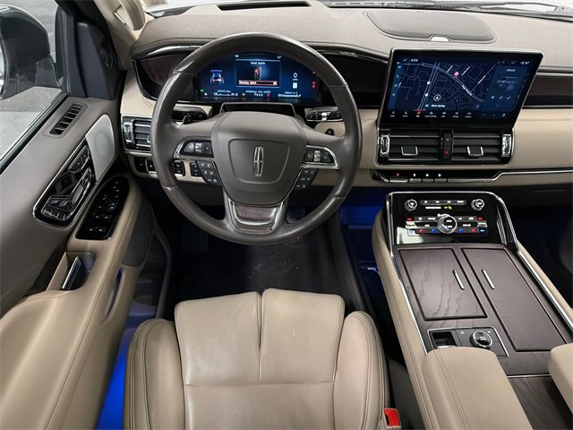 Used 2023 Lincoln Navigator Reserve image 24