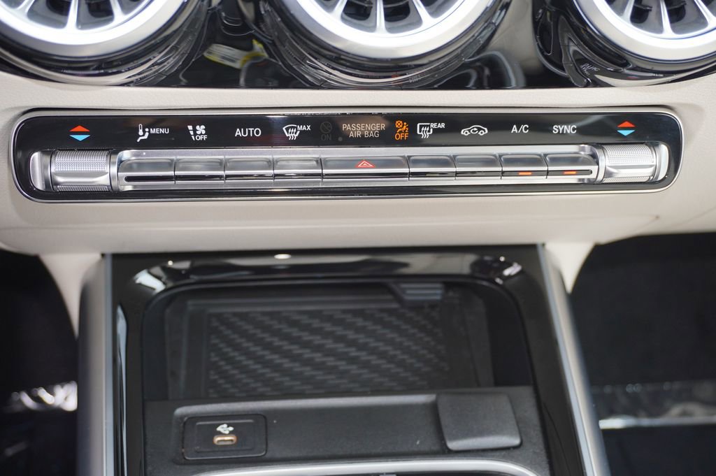 Used 2025 Mercedes-Benz GLA 250 image 18