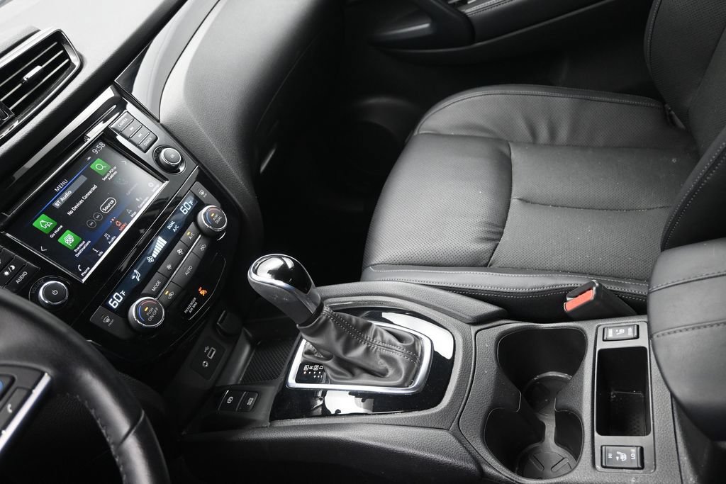 Used 2022 Nissan Rogue Sport SL AWD/4WD image 18