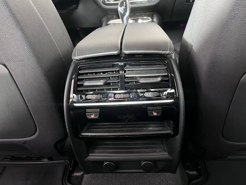 Used 2017 BMW 540i xDrive AWD/4WD image 25