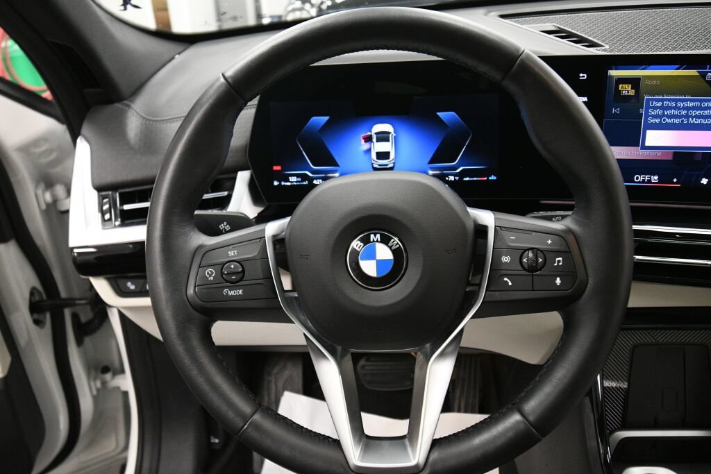 Used 2026 BMW X2 xDrive28i AWD/4WD image 12