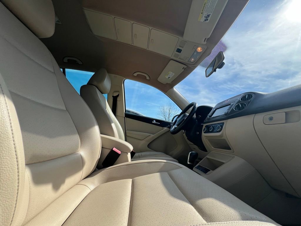 Used 2011 Volkswagen Tiguan S FWD image 14